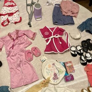 American Girl, 12 Outfits & Accessories